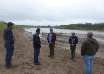 Importante recorrido del Presidente de Recursos Hídricos junto a jefes comunales y mandatarios del sur santiagueño por la zonas Los Toloza dónde se separan los Rio Dulce y Saladillo