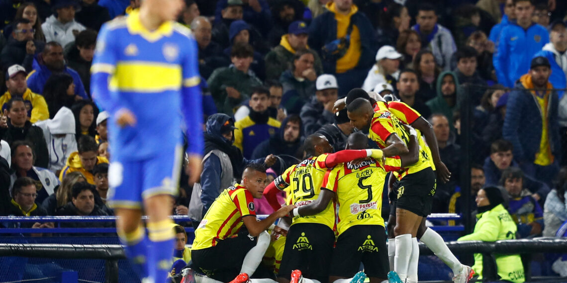 El Xeneize perdió por 1-0 ante el conjunto cafetero y no pudo asegurar la clasificación a octavos de final de la Copa Libertadores.