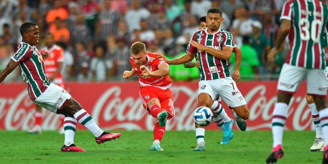 River tuvo una noche difícil, cayó por 5-1 en Río de Janeiro y quedó complicado en el Grupo D.