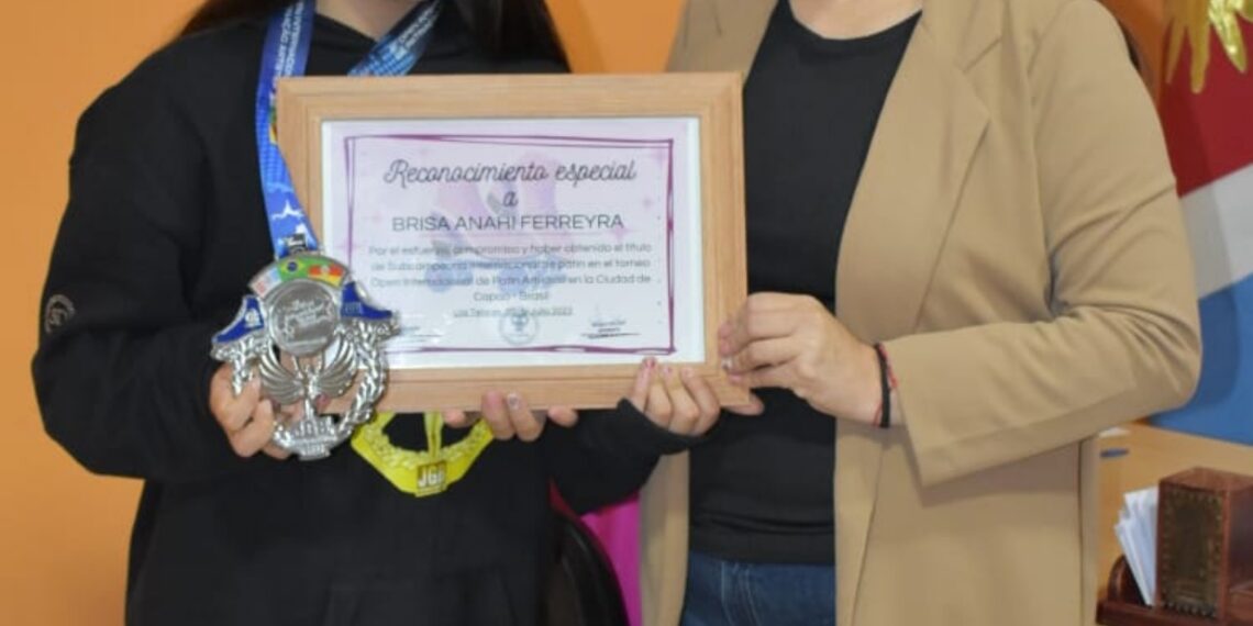 La Municipalidad de Los Telares recibió a la Subcampeona Internacional de Patinaje Artístico
