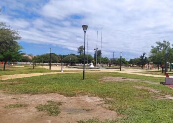 El clima en Santiago: en un jueves soleado, la máxima alcanzaría los 15º