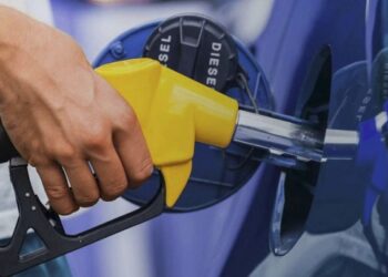 Adelantaron el aumento de combustibles en todo el país