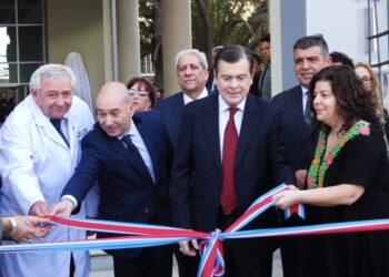 EL GOBERNADOR ZAMORA INAUGURÓ EL NUEVO EDIFICIO DEL MINISTERIO DE SALUD DE LA PROVINCIA