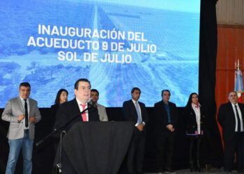 El Gobernador Dr. Gerardo Zamora dejo inaugurado el acueducto 9 de julio en Sol de Julio