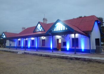 Un jueves gris, con lloviznas y niebla sobre Santiago del Estero