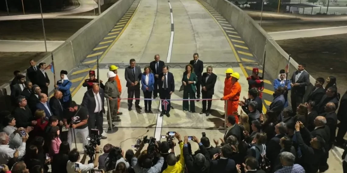Zamora inauguró la primera etapa de la obra del viaducto de la Av. Alsina y Núñez del Prado