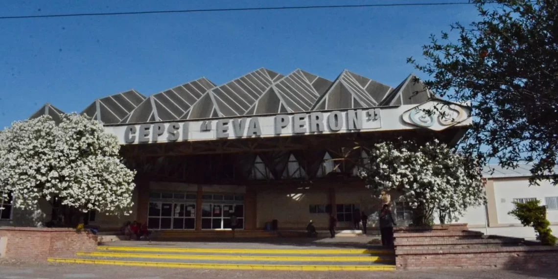 Intentan sacar la asistencia respiratoria mecánica a la hija de Huguito Flores