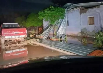 Violento ciclón dejó considerables daños y causó temor en Villa Atamisqui