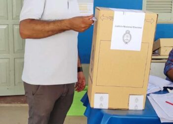 El comisionado de Villa Salavina Guillermo Chazarreta emitió su voto