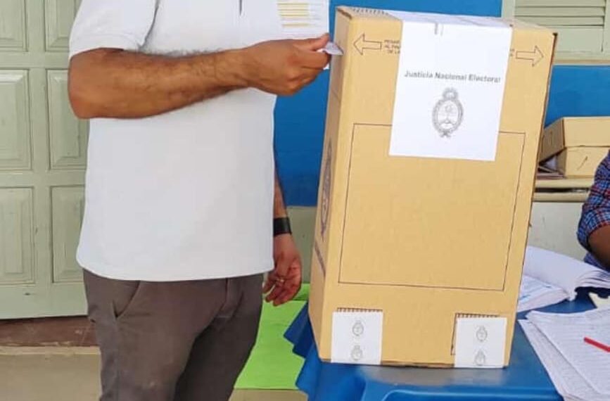 El comisionado de Villa Salavina Guillermo Chazarreta emitió su voto