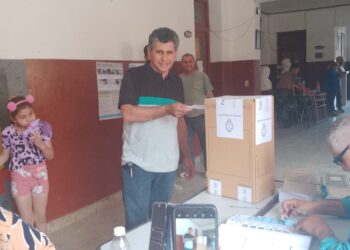 El Presidente del HCD de Los Telares José Araujo emitió su voto