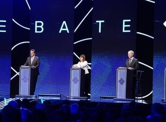 En un día histórico para Santiago, culminó el primer debate presidencial 2023
