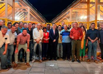 El Gobernador Zamora, se reunió con intendentes cordobeses de la UCR y dieron su apoyo a Massa