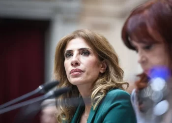 La Dra. Claudia de Zamora participó de la asamblea legislativa ayer en el Senado