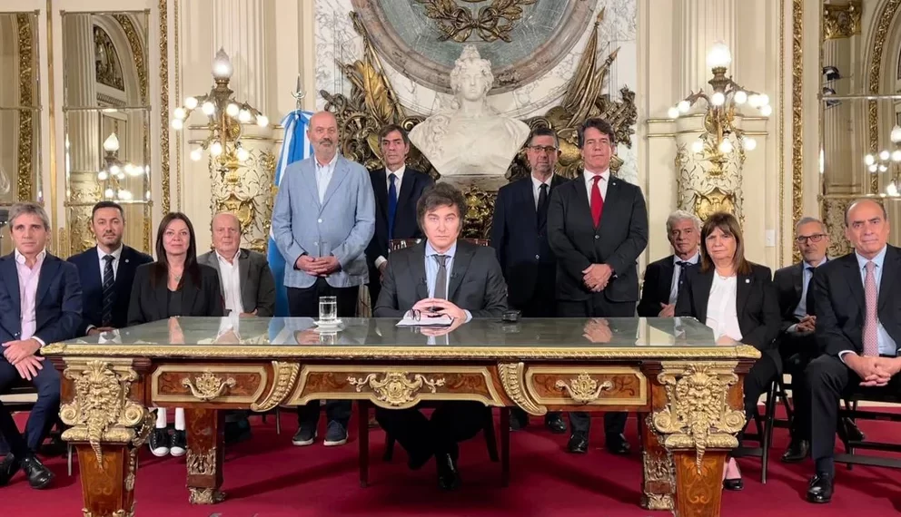 Javier Milei anunció el DNU para desregular la economía