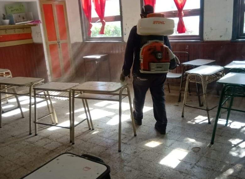 Se realizó en Los Telares la fumigación espacial de prevención contra el dengue en Barrios e Instituciones