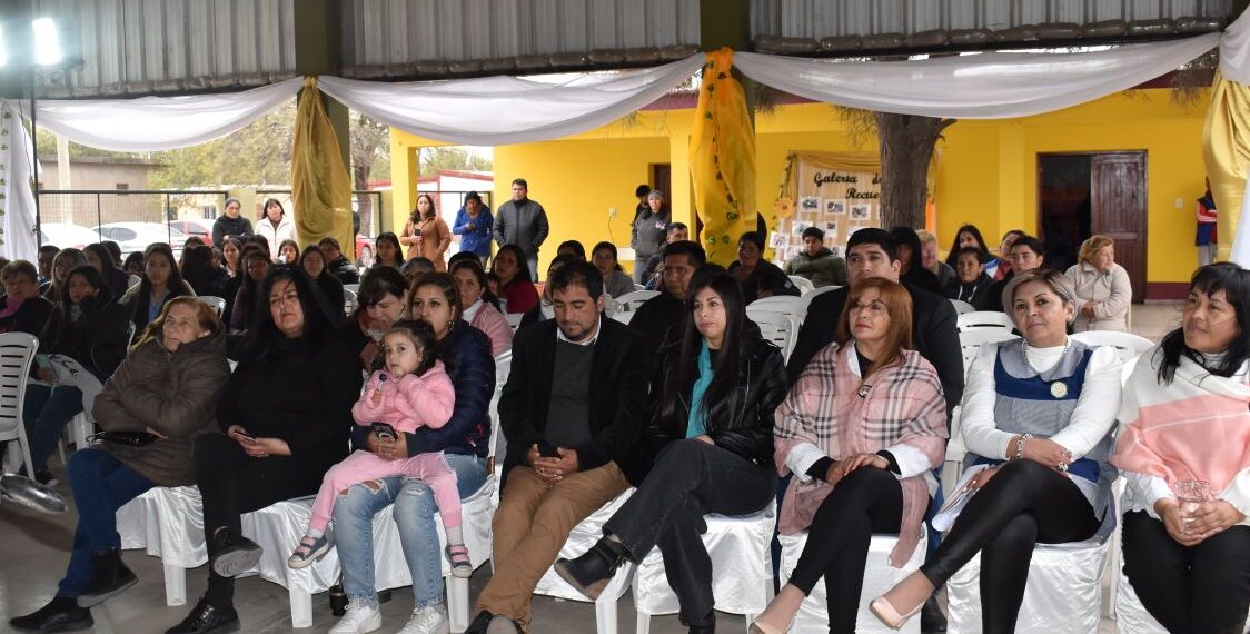 El Comisionado de Villa Salavina participó del acto por los 50 años del Jardincito
