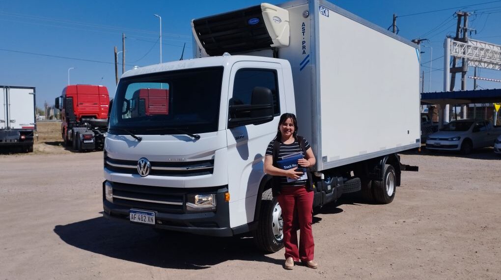El Municipio de Los Telares recibió un camión termico con equipo de frío del Gobierno de la provincia