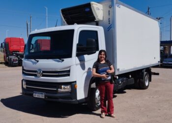 El Municipio de Los Telares recibió un camión termico con equipo de frío del Gobierno de la provincia