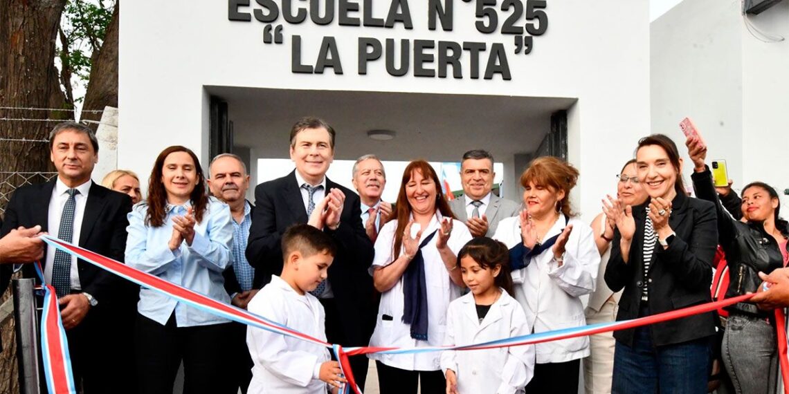 El Gobernador Gerardo Zamora inauguró obras en la Localidad de La Puert