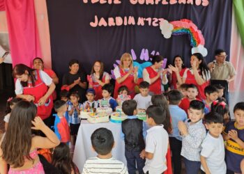 EL JARDÍN DE INFANTES N° 127 DE LOS TELARES CELEBRO SU ANIVERSARIO Y LA IMPOSICIÓN DEL NOMBRE