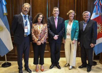 El Gobernador recibió a miembros de la Federación Argentina de Sociedades de Ginecología y Obstetricia