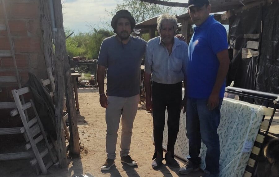 Asistencia para familias afectadas por el temporal en Villa Salavina