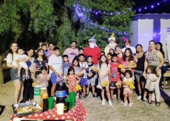 Los Reyes Magos recorrieron diferentes barrios de Los Telares