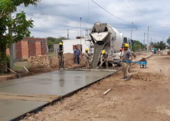 Iniciaron los trabajos de hormigonado de calles en Los Telares