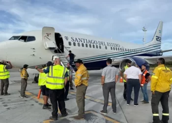 Llegó a Neuquén el Boeing 737 para reforzar el combate del fuego