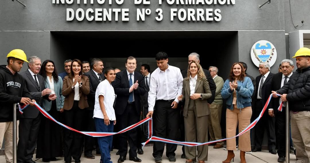El Gobernador Gerardo Zamora inauguró obras en la ciudad de Forres
