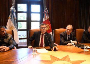 El gobernador Gerardo Zamora anunció la reactivación de numerosas Obras Públicas