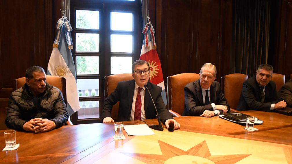 El gobernador Gerardo Zamora anunció la reactivación de numerosas Obras Públicas