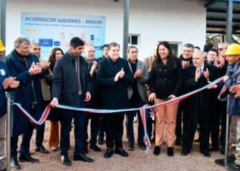 Zamora inauguró el acueducto Lugones–Mailín, entre otras obras, en el departamento Avellaneda