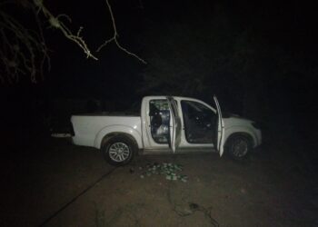 Tras persecución, interceptan dos camionetas con importante cargamento de hojas de coca en Dpto. Salavina