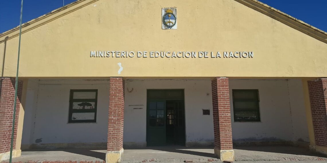 beneplácito por licitación para obras en Escuela N° 734 de Cerrillos