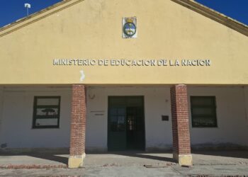 beneplácito por licitación para obras en Escuela N° 734 de Cerrillos