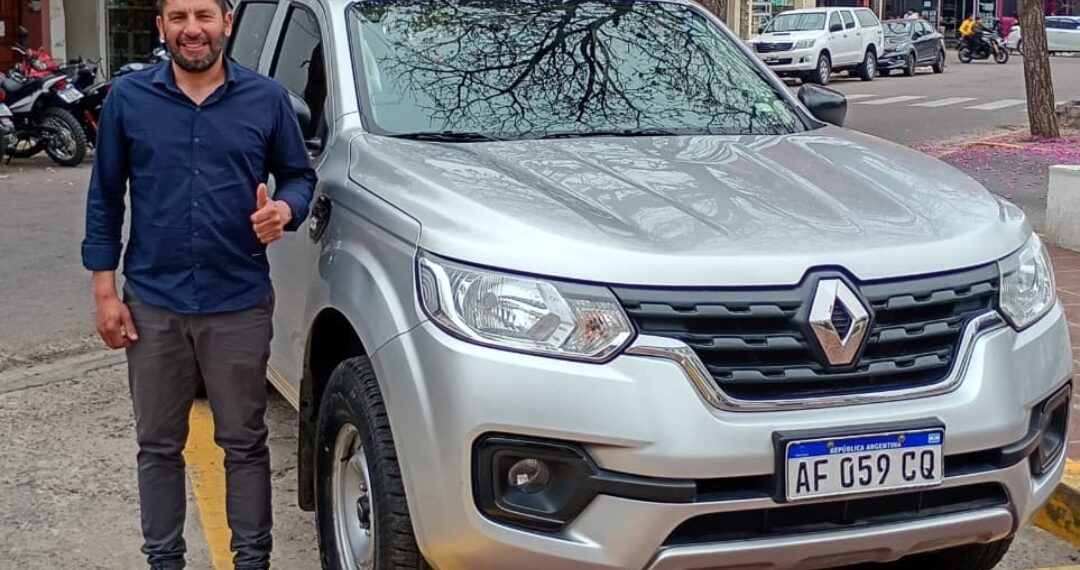 La Comisión Municipal de Chilca Juliana adquirio del gobierno provincial una camioneta 0 Km