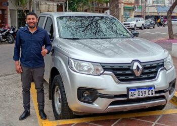 La Comisión Municipal de Chilca Juliana adquirio del gobierno provincial una camioneta 0 Km