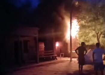 El galpón de una casa se incendió en la madrugada de hoy en Chilca Juliana