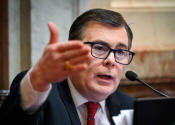 El Senador Nacional Gerardo Zamora voto en contra de la reforma laboral