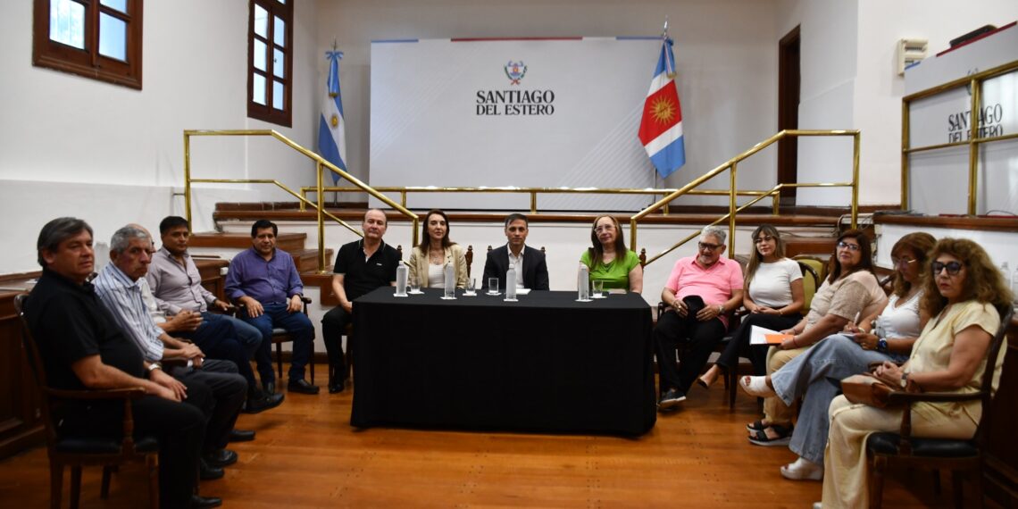 EL GOBIERNO PROVINCIAL SE REUNIÓ ESTE JUEVES CON GREMIOS DOCENTES PARA TRATAR LA PAUTA SALARIAL 2026