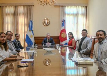 EL GOBERNADOR SE REUNIÓ CON AUTORIDADES DEL MINISTERIO DE EDUCACIÓN Y DEL CONSEJO DE EDUCACIÓN PARA ANALIZAR Y PROYECTAR ACCIONES EN MATERIA EDUCATIVA