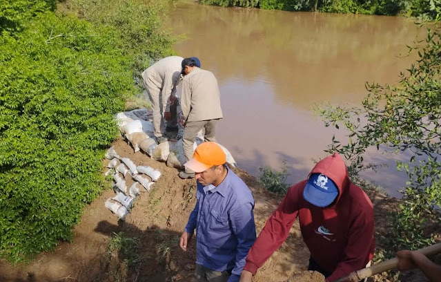El Gobierno Provincial y Municipio de Salavina trabajan en zonas de bañados del area de Villa Salavina