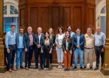 Intendentes y comisionados del interior acompañaron al gobernador en la “Jornada de Capacitación sobre Manejo e Interacción con el Consejo Virtual”