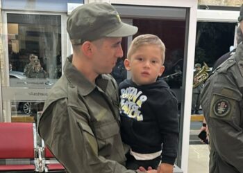 Nahuel Gallo llegó a la Argentina tras 448 días como rehén del régimen de Nicolás Maduro