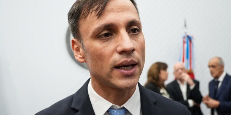 El jefe de Gabinete confirmó el pago del bono por el Día del Trabajador