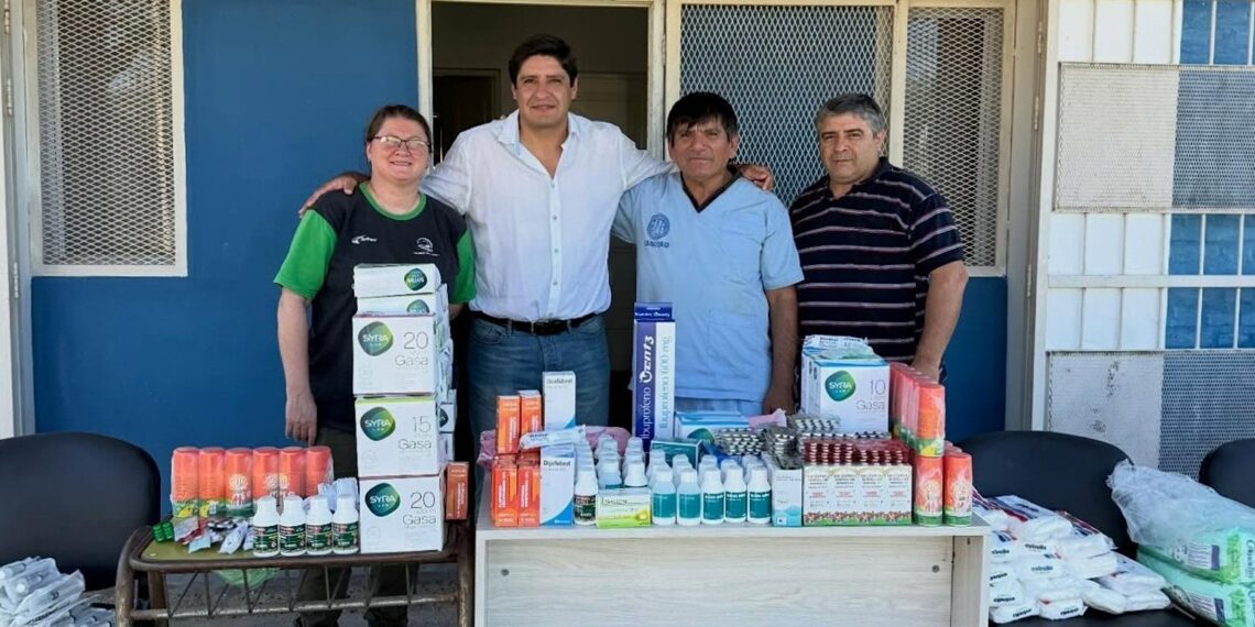 Entrega de medicamentos a las Postas de Paso de Oscares y Navarro