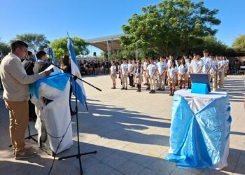 Alumnos de 3er año del colegio secundario Jorge W. Abalos ,prestaron juramento de Lealtad a la Constitución Argentina