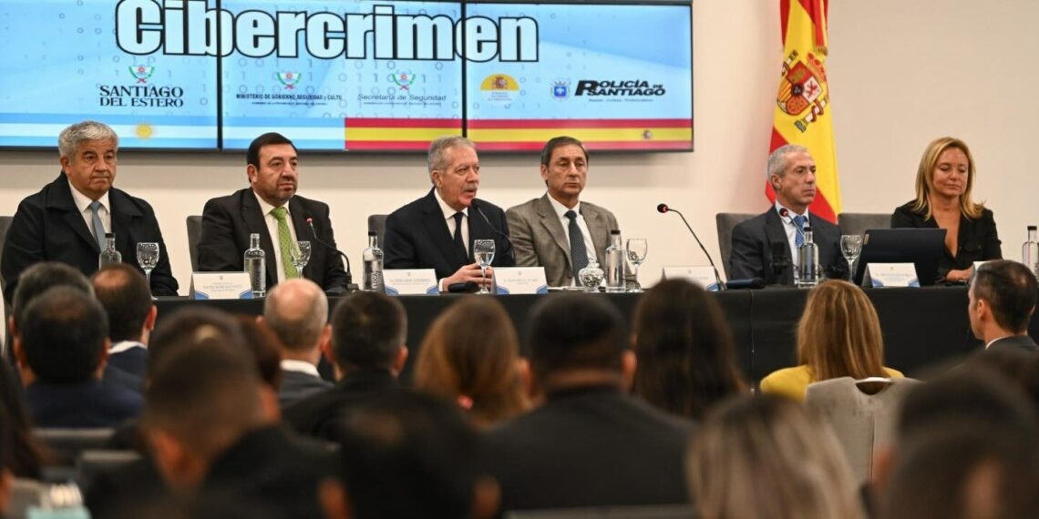 El gobernador Elías Suárez participó en el Encuentro Internacional de Cibercrimen